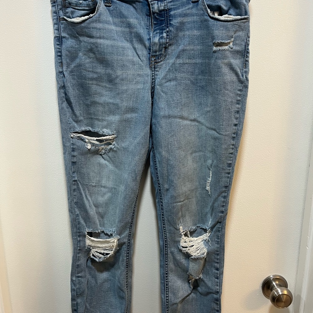 Women's Distressed Blue Jeans